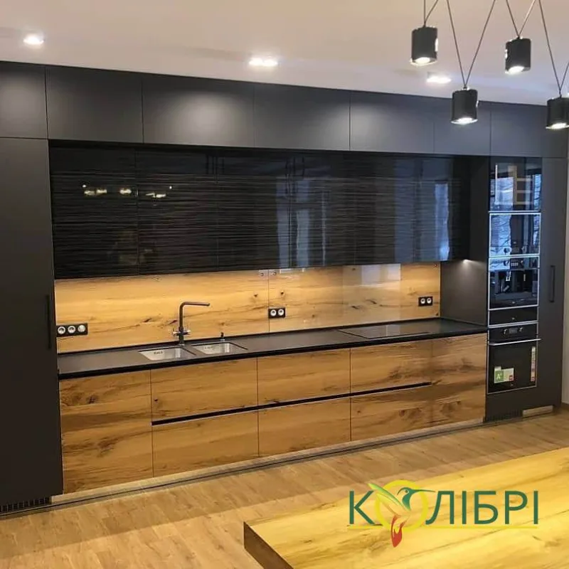 Чорна кухня з деревом у стилі ЛОФТ на замовлення від Салону Меблі Колібрі у Вінниці