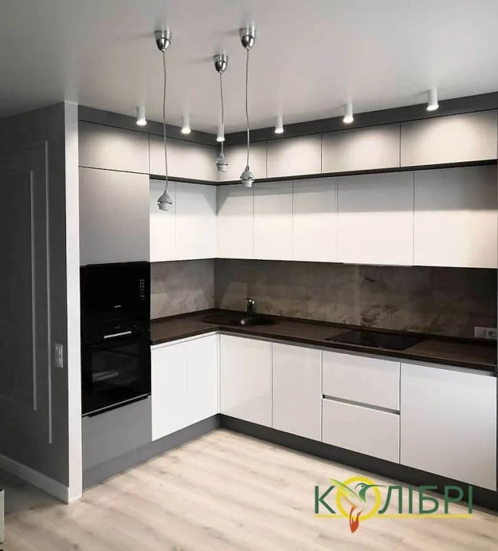 Кузня біло-сіра на замовлення від Салону Меблів Колібрі у Вінниці по гарній ціні!
